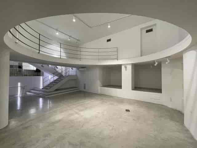 Modern Spazio San Babila bi-level venue for minimalist product launches and VIP events.