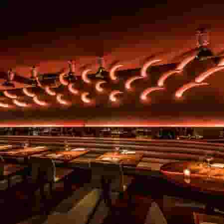 Cocktail bar