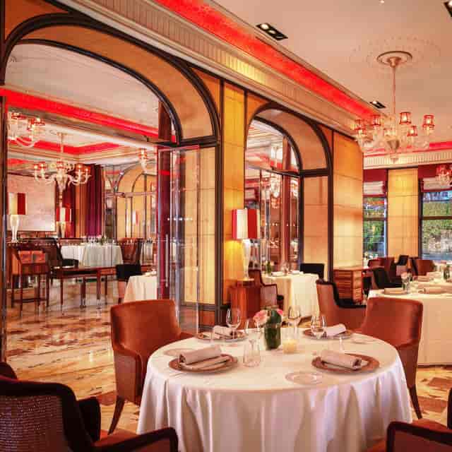 Acanto Restaurant arched dining room for upscale corporate events and VIP hospitality.