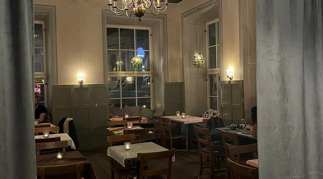 Banquet hall