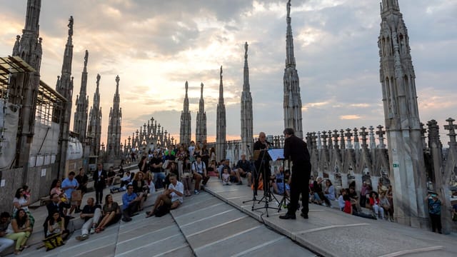 Duomo di Milano rooftop: intimate performance venue for iconic experiential events.