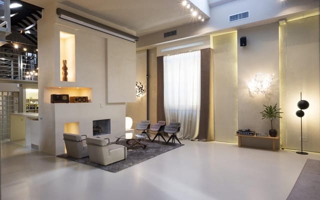 Yori Studio at 10 Watt: Minimalist venue for VIP roundtables and upscale brand activation events.