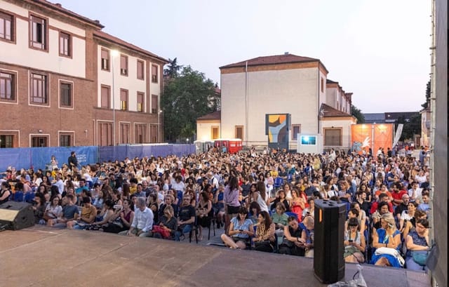 Arena Milano Est open-air event setup with stage and seating for high-capacity venue management.