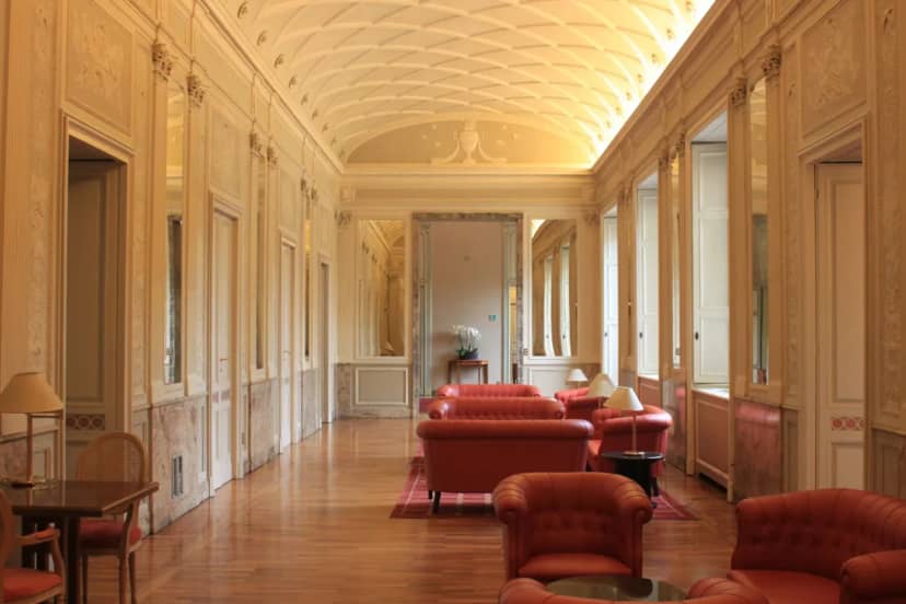 Sala Bovara, elegant lounge for executive conferences and VIP networking events.