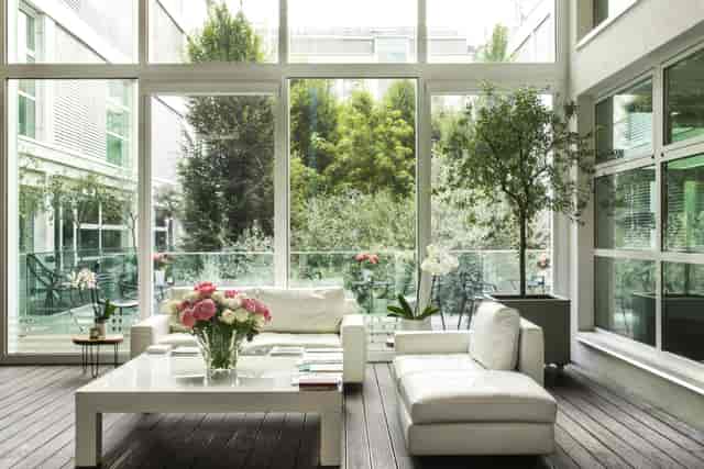 Perfumum Hall at Magna Pars: Bright luxury breakout space for corporate events and networking.