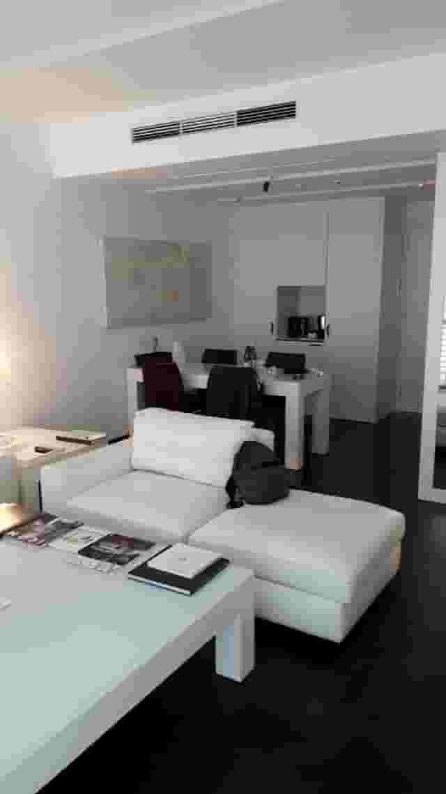 Perfumum Hall