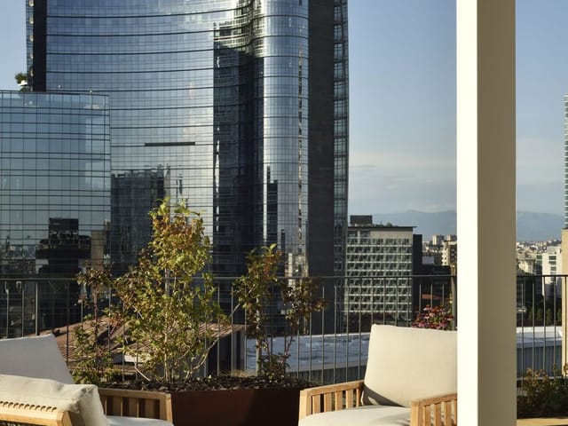 Rooftop terrace in Milano Verticale: modern venue for cocktail receptions and networking events.