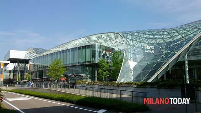 Franci at Stella Polare Convention Centre, modern glass architecture for trade shows and summits.