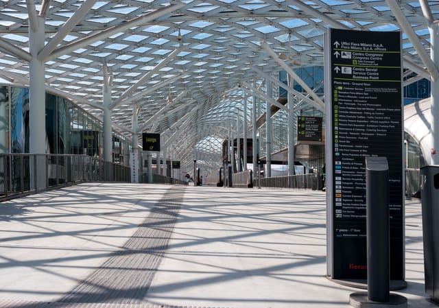 Stella Polare Convention Centre hallway with wayfinding signage for corporate events and conferences.