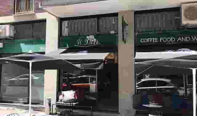 Cocktail bar