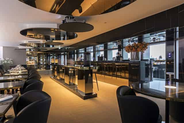 Cocktail bar