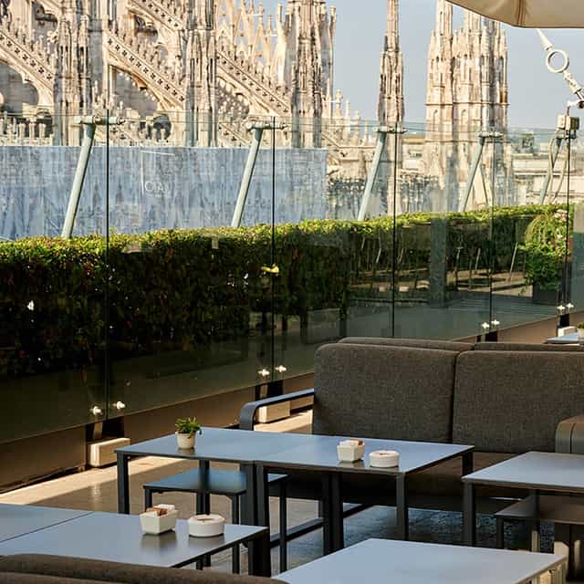 Bar in Piazza Duomo Restaurant - Milan ...