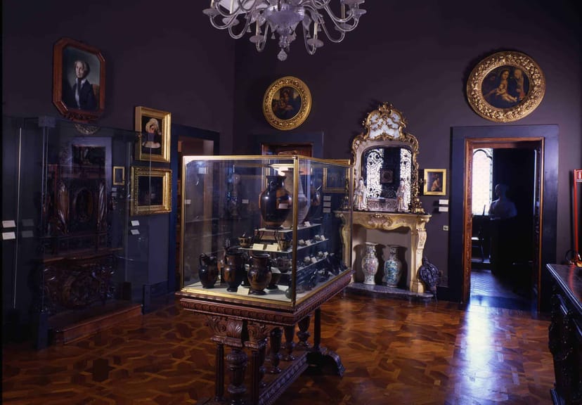 Armory at Poldi Pezzoli Museum: opulent gallery space for private receptions and VIP dinners.