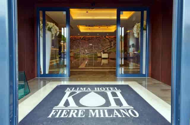 Klima Hotel Milano conference center entryway near Fiera Milano for corporate events and meetings.