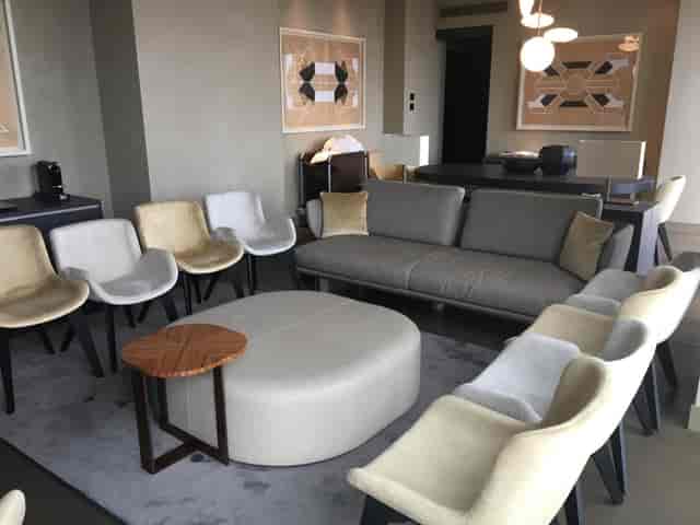 The VIU Suite, Hotel VIU Milan: modular lounge seating for executive meetings and networking.