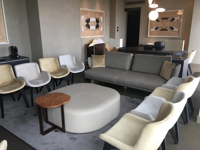 The VIU Suite, Hotel VIU Milan: modular lounge seating for executive meetings and networking.