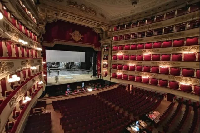 Teatro alla Scala historic tiered auditorium for gala and keynote events.