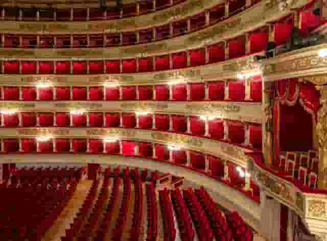 Performing arts theater