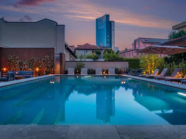 Pool Bar
