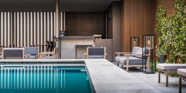 Pool bar at Crowne Plaza Milan City for upscale networking events and corporate cocktail receptions.