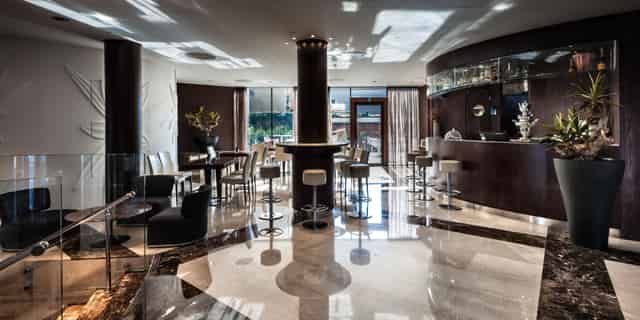 Metropolitan Lounge Bar