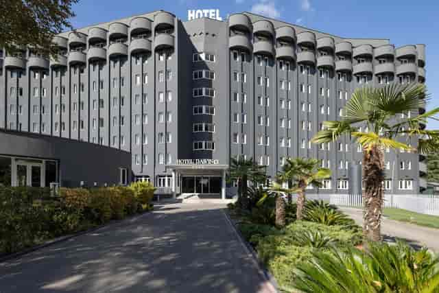 Hotel Da Vinci exterior with block-style facade for residential conferences and group events.
