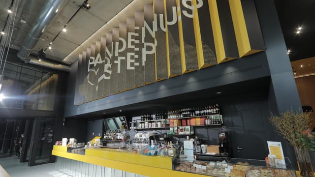 STEP Café