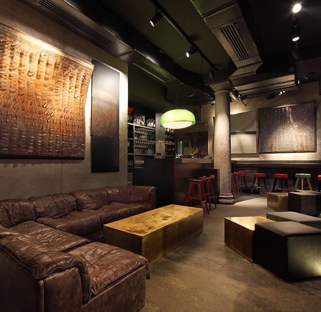 STRAF Bar: High-end networking lounge with ambient lighting for corporate receptions and events.