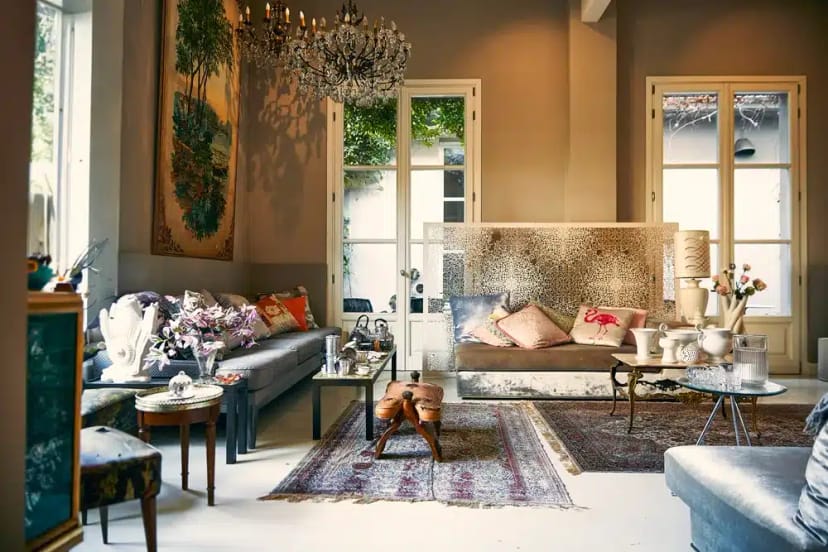 Sophisticated Milan lounge with plush seating, ideal for boutique events and VIP networking.