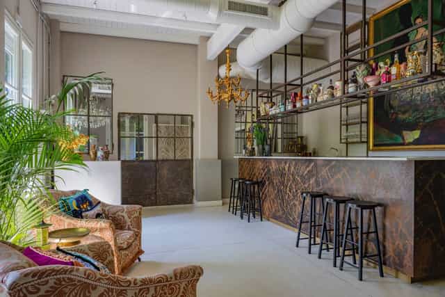 Sophisticated bar at Giardino, Garden House Milano: Ideal for premium networking and intimate events.