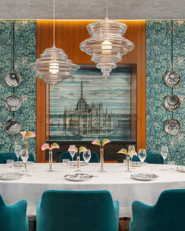 Upscale Saletta Duomo private dining room at Mandarin Oriental Milan for corporate events.
