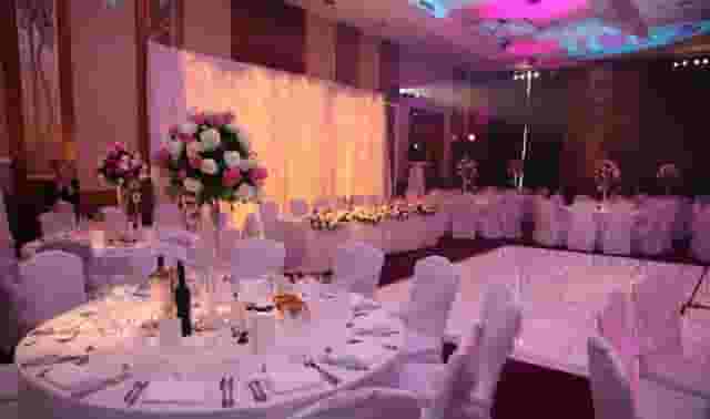 Canary Riverside Plaza Hotel