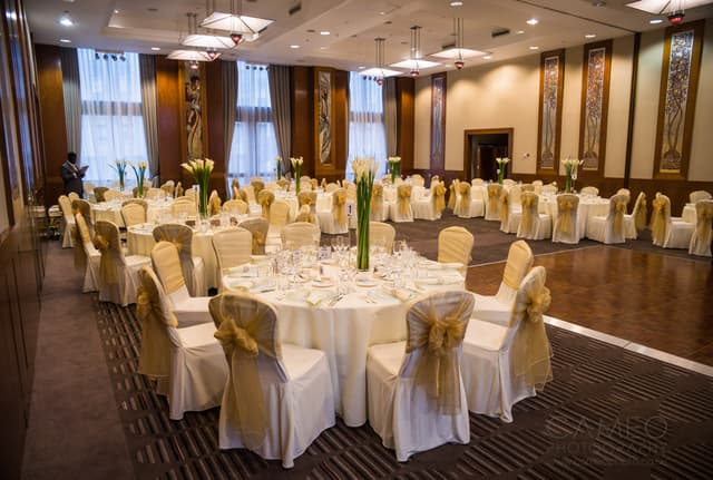 Canary Riverside Plaza Hotel
