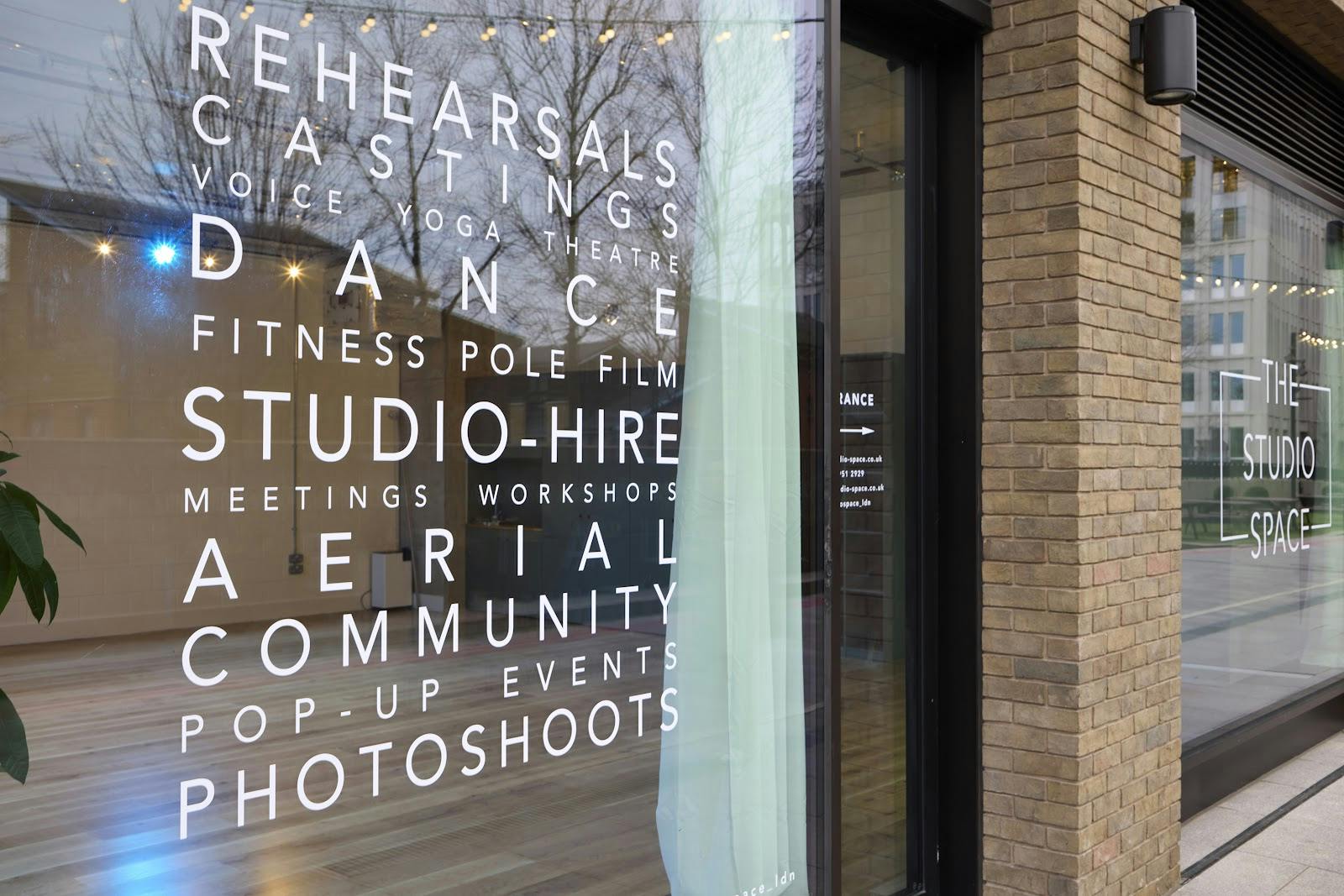 Versatile event space in Studio 1, ideal for workshops and photoshoots. - Banner