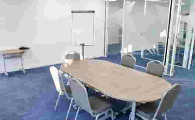 Medium Meeting Room