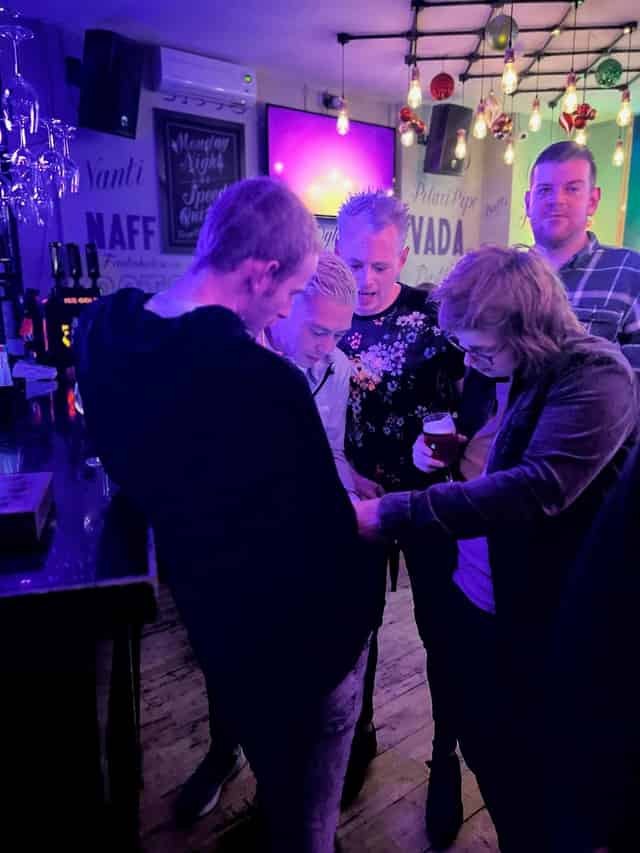 Iconic Bar