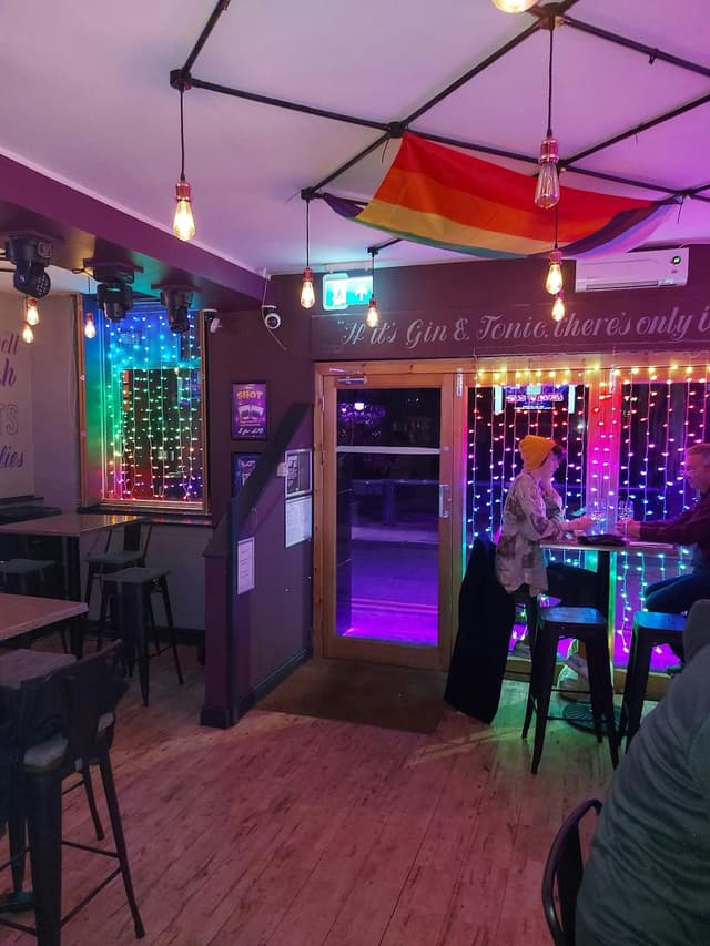 Iconic Bar