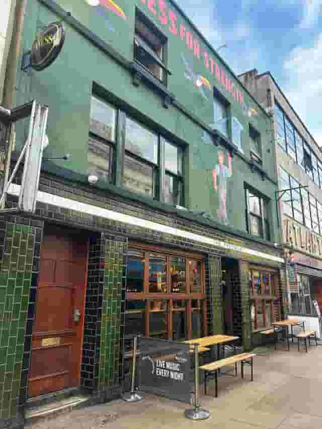 Iconic Bar
