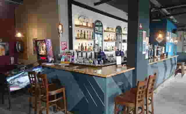 Bar