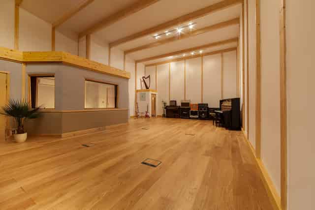 Live room