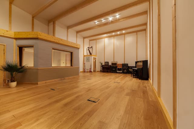 Live room