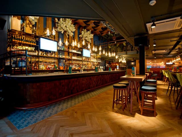 Banyan Bar & Kitchen