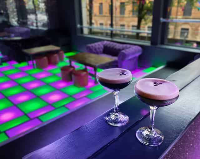 Bar
