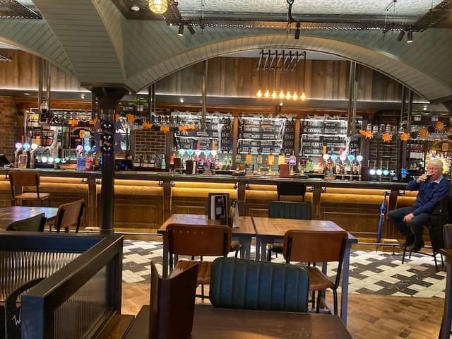 Bar