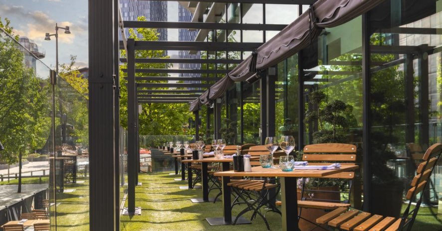 Street Bar & Kitchen Summer Terrace ...