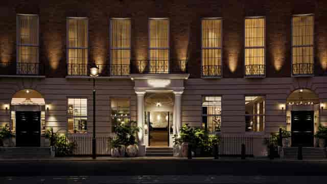 Luxury Montcalm Mayfair restaurant for executive retreats and corporate events.
