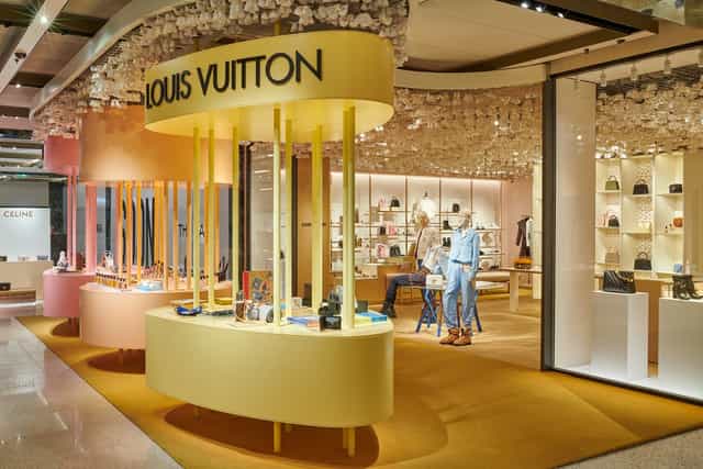 Modular retail activation at Globus: immersive branded architecture for luxury pop-up event.