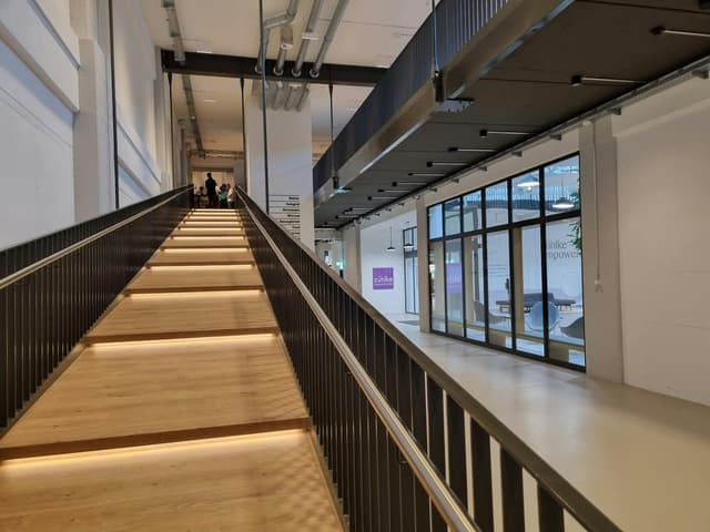Foyer J