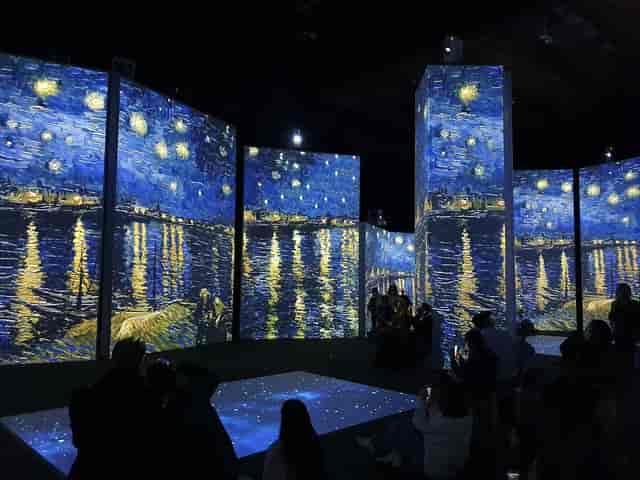 Waldkantine projection mapping installation for immersive brand activation event.