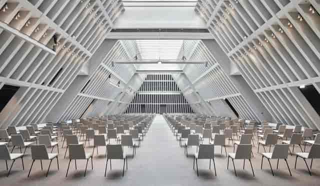 Tonhalle Vestibül Zurich: Architectural venue for keynote sessions and product launches.